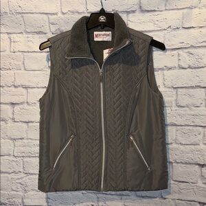 Northpoint Gray Quilted Women's Vest Size Medium